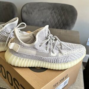 Adidas Yeezy Boost 350 V2 - Cream and Gray